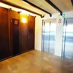 En Edificio Mont Blanc Garaje ホテル