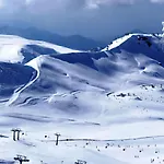 En Edificio Mont Blanc Garaje ホテル *
