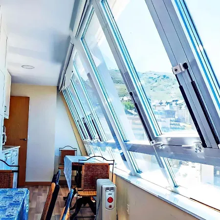 Szálloda En Edificio Mont Blanc Garaje