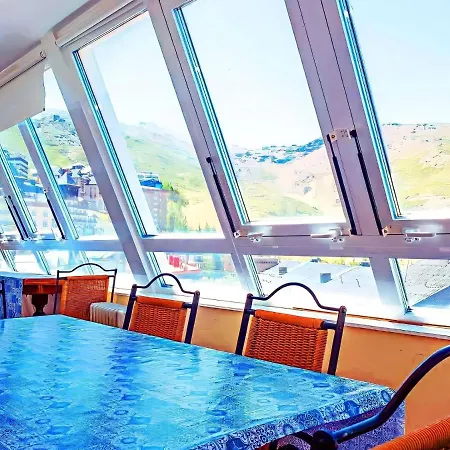 Hotel En Edificio Mont Blanc Garaje